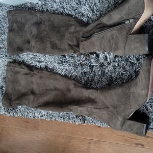 Faux suede over the knees boots 7.5